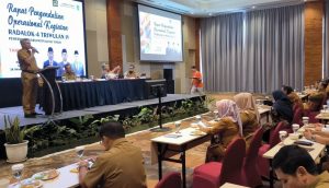 Pemkab Kutim menggelar Rapat Pengendalian Operasional Kegiatan (Radalok) Triwulan IV 2024, di Hotel Harris, Kota Samarinda, Senin (28/10/2024). (aset: prokutim/katakaltim.com)