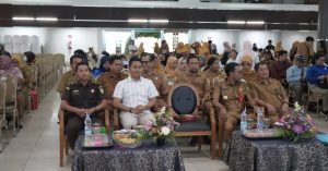 Pemerintah Kabupaten Kutai Timur (Pemkab Kutim) menggelar peringatan Hari Kesehatan Nasional (HKN) ke-60, di Bukit Pelangi, Sangatta, Selasa (12/11/2024). Mengusung tema "Gerak Bersama, Sehat Bersama”. (aset: ainun/katakaltim.com)