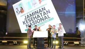 Peluncuran buku berjudul "Konsep, Implementasi dan Dampak Jaminan Kesehatan Nasional: Perjalanan Satu Dekade" di Jakarta, Rabu (11/12/2024). (dok: deputi bidang komunikasi BPJS Kesehatan)