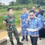 Wali Kota Balikpapan Rahmad Mas'ud saat melakukan peninjauan lokasi yang akan dijadikan Bendali Ampal Hulu di kawasan Balikpapan Baru, Selasa 17 Desember 2024. (Dok: hilman/katakaltim.com)