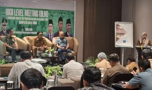 Bagian Ekonomi Sekretariat Kabupaten Kutai Timur (Kutim) menggelar High Level Meeting (HLM) dan Workshop Bimbingan Teknis (Bimtek) Tim Pengendalian Inflasi Daerah (TPID) digelar di Room Batara V Hotel Fugo, Senin (4/11/2024). (aset: irfan/prokutim)