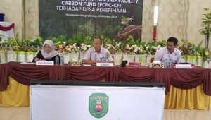 Sosialisasi Program Fasilitas Kemitraan Karbon Hutan (Forest Carbon Partnership Facility-Carbon Fund atau FCPF-CF) yang didukung oleh Bank Dunia. (aset: ist/prokutim)