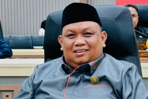 Anggota DPRD Kaltim Agusriansyah Ridwan saat ditemui usai menggelar rapat paripurna di DPRD Kaltim. (dok: puji/katakaltim.com)