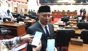 Anggota DPRD Kota Bontang Muhammad Sahib usai menggelar rapat paripurna di kantor DPRD Kota Bontang di Sekambing. (Dok: galang/katakaltim.com)