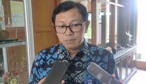 Kepala Dinas Koperasi, UMKM, dan Perindustrian Kota Balikpapan Heruressandy Setia Kesuma saat ditemui awak media, Jumat 31 Januari 2025 (dok: hlm/katakaltim)