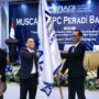 Agus Amri (kedua dari kanan) kembali terpilih sebagai Ketua Dewan Pimpinan Cabang (DPC) Perhimpunan Advokat Indonesia (Peradi) Balikpapan untuk periode tahun 2024-2028. Minggu 12 Januari 2025 (dok: hilman/katakaltim)