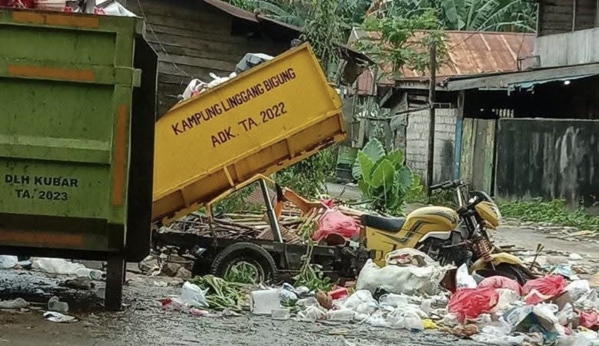 Sampah Kampung Linggang Bigung, Kecamatan Linggang Bigung (dok: hadi/katakaltim)