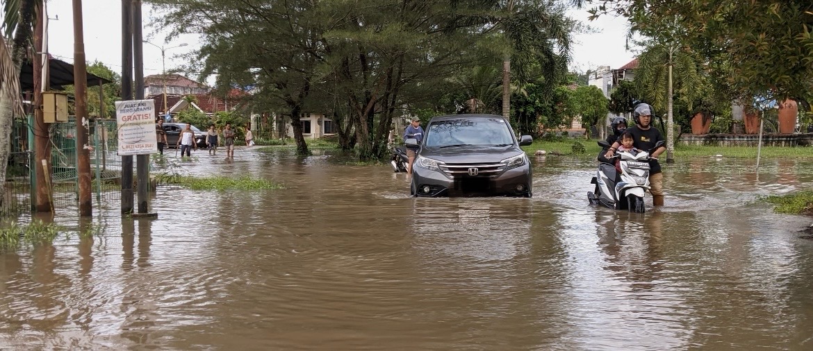 Akses jalan di Perumahan Bumi Sempaja (dok: galang/katakaltim)