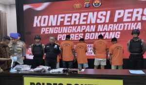 Polres Bontang gelar konferensi pers pengungkapan kasus peredaran narkoba di Kota Bontang pada Jumat 3 Januari 2025 (dok: yub/katakaltim.com)