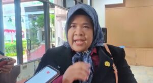 Kepala Dinas Kesehatan Kota Balikpapan, Alwiati (dok: hilman/katakaltim)