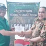 Dewan Pimpinan Nasional (DPN) Masyarakat Pertambangan Indonesia (MPI), Alim Ngabalin (kanan) memberikan mandat kepada Arfan sebagai Ketua DPD MPI Kalimantan Timur (dok:ist)