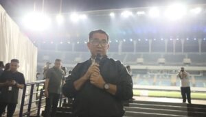 Pj Gubernur Kaltim, Akmal Malik saat meresmikan rehabilitasi tahap awal Lapangan Sepakbola Stadion Palaran, Senin 10 Februari 2025. (dok: pemprovkaltim)