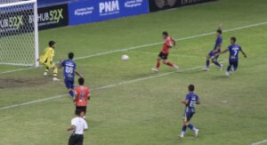 Persiba Balikpapan berhasil mengamankan 3 poin dalam laga kandang setelah berhasil mengalahkan Sumut FC denga skor tipis 2-1, di Stadion Batakan, Balikpapan. Senin 3 Februari 2025 (dok: hlm/katakaltim)