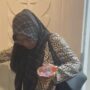 Kadis PUPR Samarinda, Desy Damayanti, saat ditanyai awak media soal nasib pekerja Teras Samarinda. Senin 3 Maret 2025 (dok: ali/katakaltim)