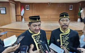 Bupati PPU, Mudyat Noor bersama Wabup PPU, Abdul Waris Muin saat ditemui awak media (dok: yudha/katakaltim)