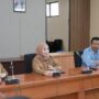 Wali Kota Bontang Neni Moerniaeni, bersama Sekda Kota Bontang Aji Erlynawati, Asisten Perekonomian dan Pembangunan Setda Bontang Lukman, menerima audiensi PDAM (dok: prokompim)