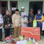 Wakil Wali Kota Bontang, Agus Haris, bersama BAZNAS, serahkan bantuan bagi warga miskin ekstrem di Bontang Selatan, Jumat 11 April 2025 (dok: yub/katakaltim)