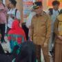 Wali Kota Balikpapan Rahmad Mas’ud didampingi Wakil Wali Kota Balikpapan Bagus Susetyo dan Sekdakot Balikpapan Muahimin, melakukan inspeksi mendadak sejumlah kantor pelayanan masyarakat, Selasa (8/4/2025). (Dok: hlm/katakaltim)