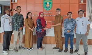 Penyerahan Laporan Pertanggungjawaban Penggunaan Dana Hibah Pilkada Kutim 2024 (dok:KPU Kutim)
