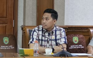 Ketua Fraksi Demokrat DPRD Kutim, Pandi Widiarto saat audiensi dengan Purnabakti KPC (dok: ist)