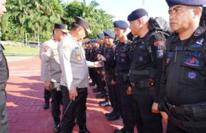 Kapolda Kaltim Irjen Pol Endar Priantoro saat memimpin apel di Mako Polda Kaltim (dok: Hlm/katakaltim)
