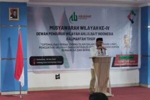 Ketua DPW ABI Kaltim Sayid Thariq Assegaff menyampaikan sambutan dalam pembukaan Muswil IV ABI Kaltim di Gedung Guru Kaltim pada Jumat, 30 Mei 2025. (dok:panitia)