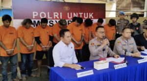 Konferensi Pers kasus pembunuhan di depan THM Samarinda oleh Polresta Samarinda di Polsek Samarinda Seberang, Senin (5/5/2025) (Dok: ali/katakaltim)