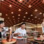 Para pengunjung di Qubika Boutique Hotel Nusantara di IKN (dok: Otorita IKN)