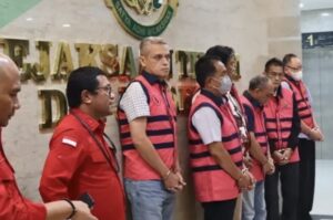 Para tersangka kasus proyek fiktif yang ditahan Kejati DKI Jakarta (dok: Kejati)