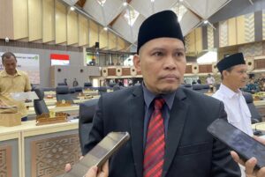 Wakil Rakyat Kaltim, Salehuddin saat ditemui awak media di kantor DPRD Kaltim, Karang Paci, Samarinda (dok: Rf/katakaltim)