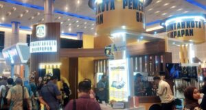Kota Balikpapan meraih dua penghargaan dalam pameran Indonesia City Expo (ICE), yang berlangsung di Grand City Convention and Exhibition, Surabaya pada even Musyawarah Nasional (Munas) VII Asosiasi Pemerintah Kota Seluruh Indonesia (Apeksi) Tahun 2025 ini, Rabu (14/5/2025). (Dok: hlm/katakaltim)