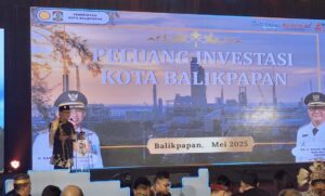 Wakil Wali Kota Balikpapan, Bagus Susetyo saat bawa sambutan di acara Welcome Dinner HUT ke-53 Real Estat Indonesia (REI) di Hotel Novotel, Rabu (14/5/2025) malam. (Dok: hlm/katakaltim)