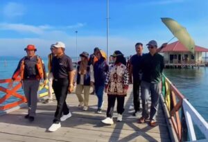 Pemkot Bontang saat berkunjung ke destinasi wisata bahari, Minggu 18 Mei 2025 (dok: Neni)