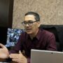 Kepala Dinas Kominfo Kaltim, Muhammad Faisal saat ditemui di ruangannya, Senin 26 Mei 2025 (dok: agu/katakaltim)