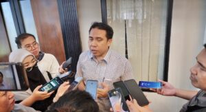 Ketua Fraksi Golkar DPRD Kaltim, Muhammad Husni Fahruddin saat ditemui awak media di Samarinda, Selasa 27 Mei 2025 (dok: Agu/katakaltim)
