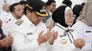 Wali Kota Bontang, Neni Moerniaeni (kanan) dan Wakil Wali Kota Bontang Agus Haris (kiri) (dok: prokompim)