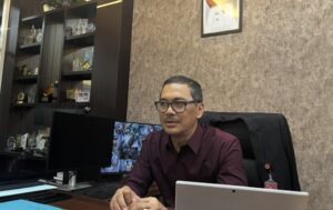 Kepala Diskominfo Kaltim, Muhammad Faisal, saat ditemui di ruangannya, Senin 26 Mei 2025 (dok: Agu/katakaltim)