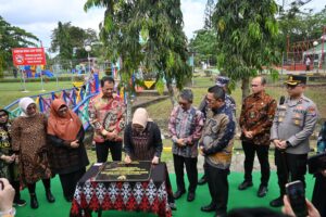 Kementerian Pemberdayaan Perempuan dan Perlindungan Anak (Kemen PPPA) meresmikan ruang bermain ramah anak di taman bermain anak Sangatta kawasan Townhall PT Kaltim Prima Coal (KPC), Desa Swarga Bara, Kecamatan Sangatta Utara, Kabupaten Kutai Timur (Kutim), Selasa 13 Mei 2025. (Ainun/ist)