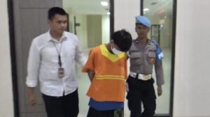 Polresta Balikpapan menggelar konferensi pers terkait seorang remaja diduga menyebar konten asusila dan ancaman terhadap mantan pacarnya melalui akun media sosial, Senin (2/6/2025) (dok: han/katakaltim)