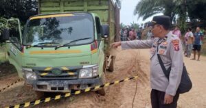 Polisi mengamankan mobil yang menabrak ibu hamil di Berau (dok: Polres Berau)