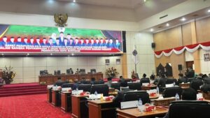 Rapat Paripurna DPRD Bontang, Selasa 10 Juni 2025 (dok: agu/katakaltim)