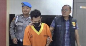 Unit Jatanras Satreskrim Polresta Balikpapan dan Polsek Balikpapan Selatan berhasil meringkus seorang pemuda berinisal ARH (26) yang tega membacok mantan kekasihnya, Selasa (10/6/2025). (Dok: han/katakaltim)