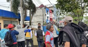 Dinas Pekerjaa Umum (DPU) Balikpapan melanjutkan proyek penanggulangan banjir dikawasan MT Haryono, Balikpapan Selatan, Balikpapan, Kaltim, Rabu (11/6/2025). (Dok: han/katakaltim)
