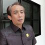 Ketua Komisi B DPRD Bontang, Rustam, saat ditemui di Bontang Lestari, Senin 16 Juni 2025 (dok: agu/katakaltim)