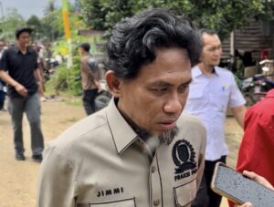 Ketua DPRD Kutim, Jimmi, saat ditemui di Kampung Sidrap, Desa Martadinata, Rabu 18 Juni 2025 (dok: agu/katakaltim)
