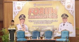 Wakil Wali Kota Balikpapan, Bagus Susetyo dalam forum konsultasi publik yang diusung Dinas Penanaman Modal dan Pelayanan Terpadu Satu Pintu (DPMPTSP) Balikpapan ini berlangsung, di Gran Senyiur Hotel Balikpapan, Selasa (24/6/2025). (Dok: han/katakaltim)