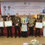 Para peraih juara pengelolaan JDIH (Jaringan Dokumentasi Informasi dan Hukum) se-Kalimantan Timur (Kaltim) tahun 2024 (dok: Humas Pemkab Kukar)