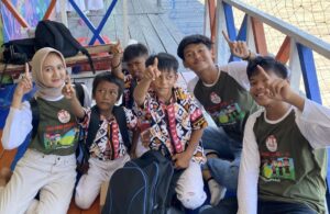 Kegiatan forum anak di sekolah pesisir Kota Bontang (dok: Caca/katakaltim)