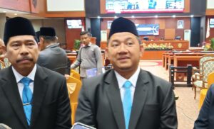 Bupati PPU Mudiyat Noor (kanan) (dok: afri/katakaltim)