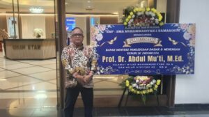 Kepala Dinas Pendidikan dan Kebudayaan (Disdikbud) Kabupaten Kutai Barat, Robertus Leopold Bandarsyah. (dok: akbar/katakaltim)